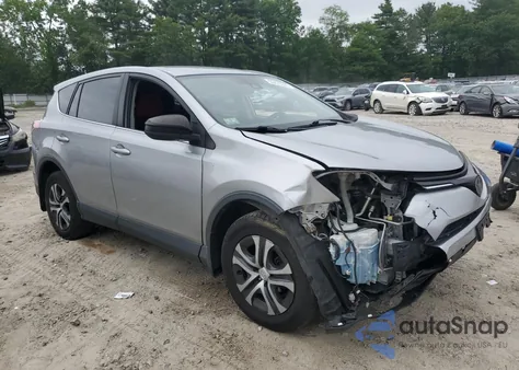 2018 Toyota Rav4 Le z USA, uszkodzony, nr VIN JTMBFREV8JJ207697